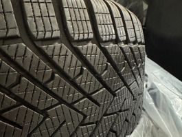 4 x Pirelli Scorpion-Winter 255/45 R20