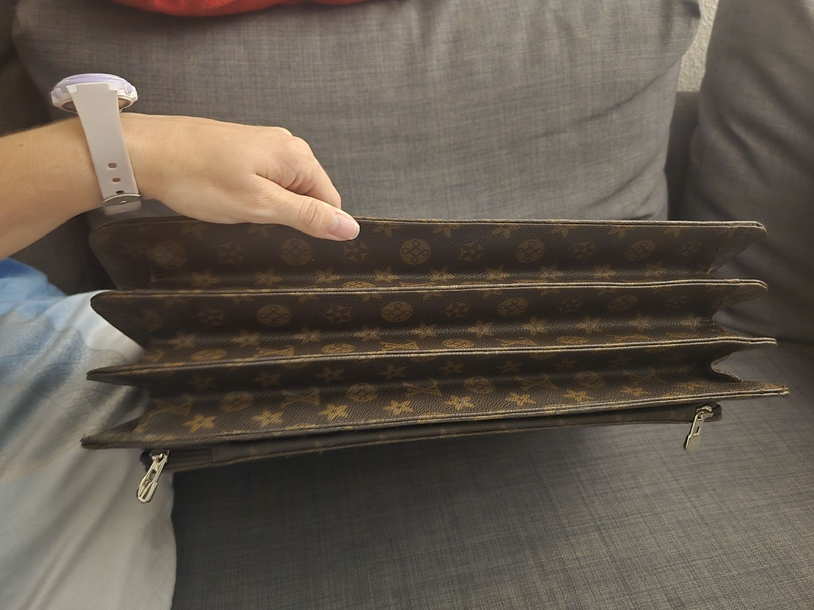 Louis Vuitton Koffer & Taschen: imitation Mallette Louis Vuitton Monogram Marron comme neuve – Neu (gemäss Beschreibung) aus Founex von Vivi.dressing 3