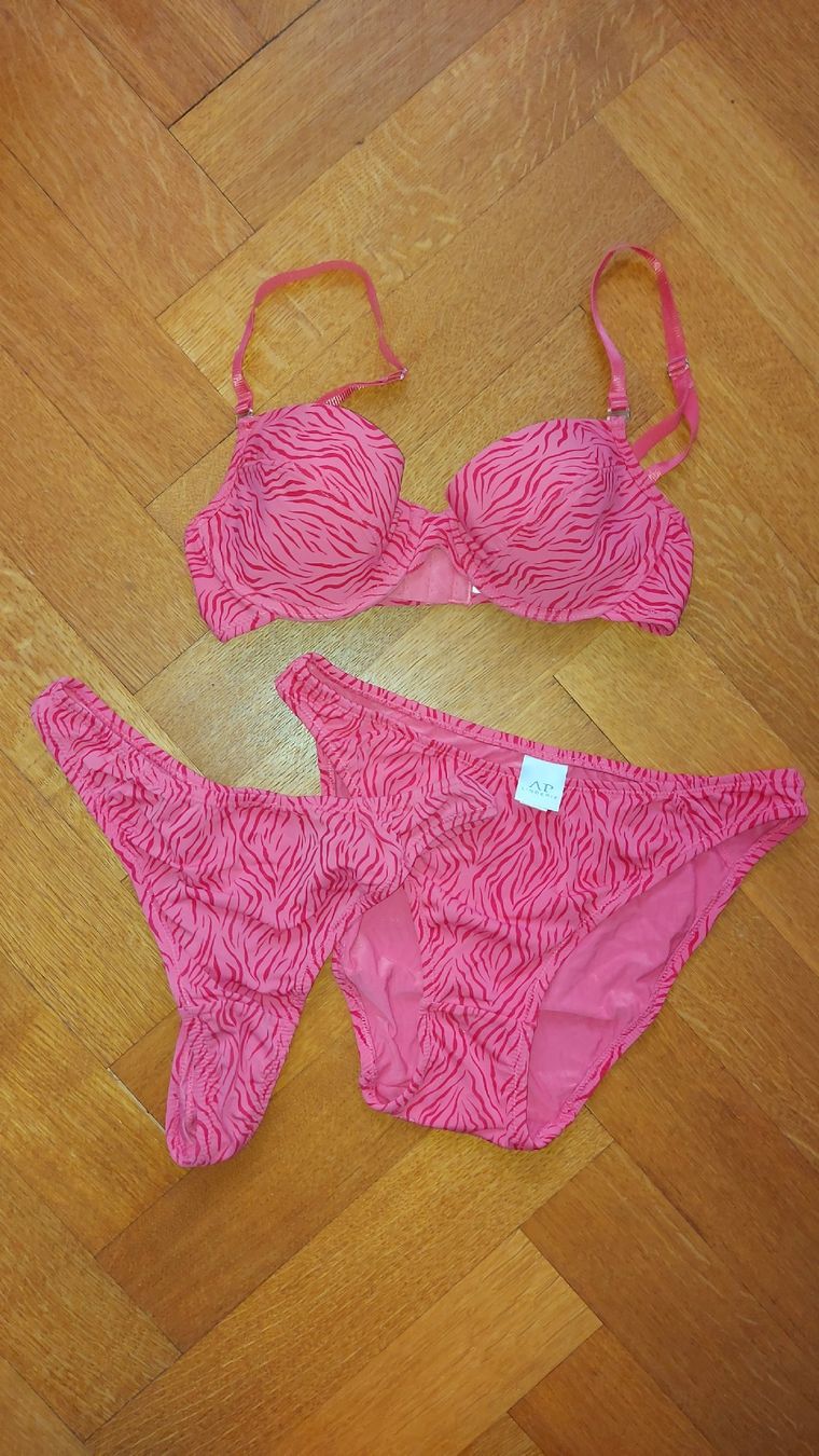 Altra biancheria intima: Ensemble lingerie AP – Nuovo (secondo la descrizione) da Sion venduto da aud_7pxl