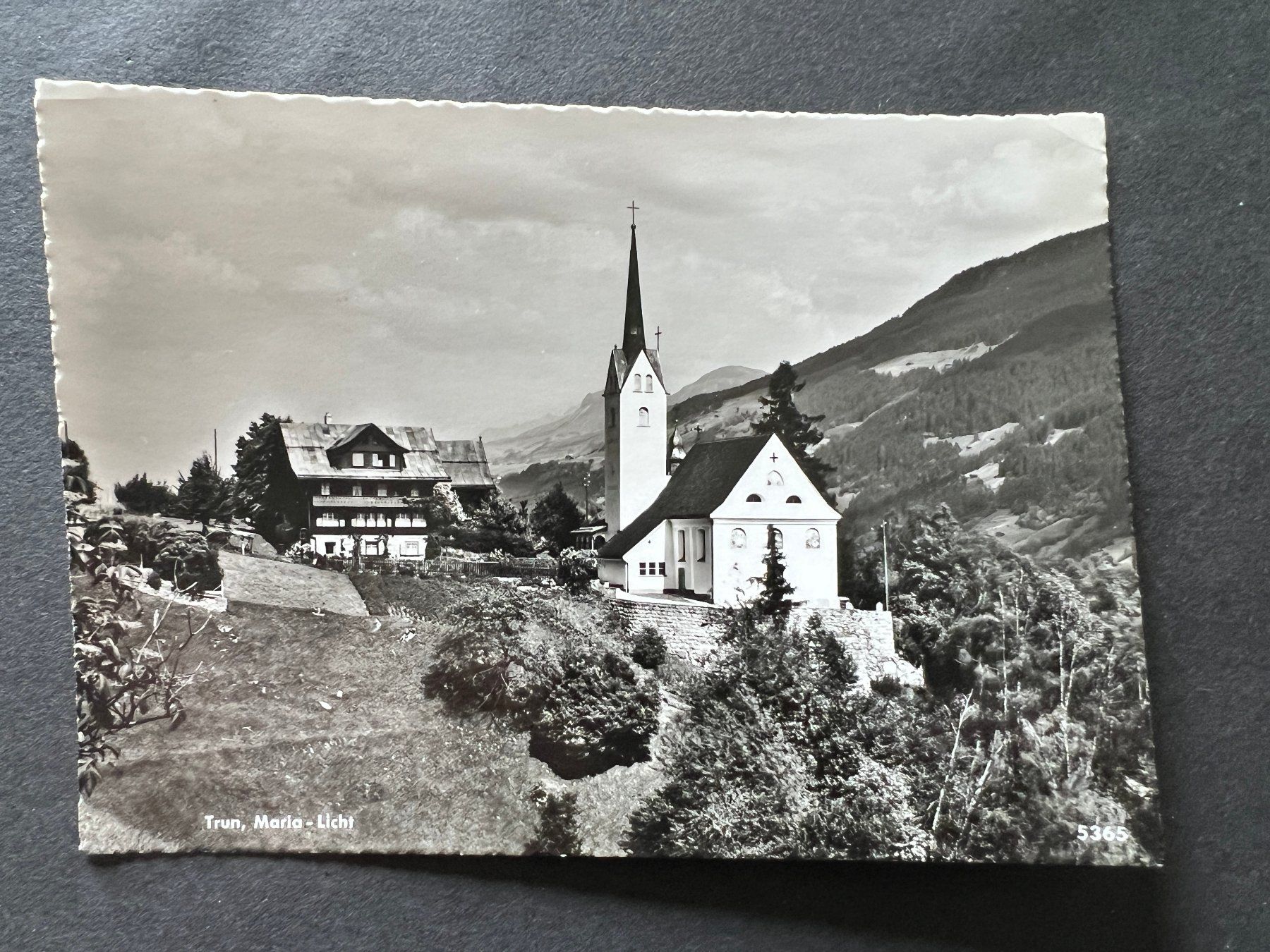 Ansichtskarten: Ansichtskarte Trun Maria-Licht 1954     (M185) – Gebraucht aus Hinwil von Sidi4
