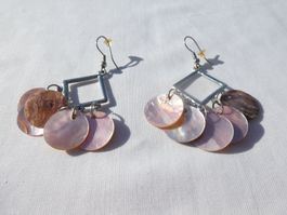 Ohrhänger mit Perlmuttplättchen, Modeschmuck
