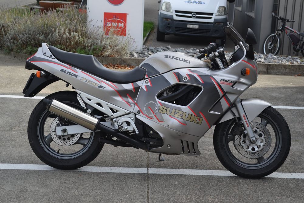 SUZUKI GSX750F ; KM Stand 35306 ; 1.Inv 05.05.1992 | Kaufen auf Ricardo