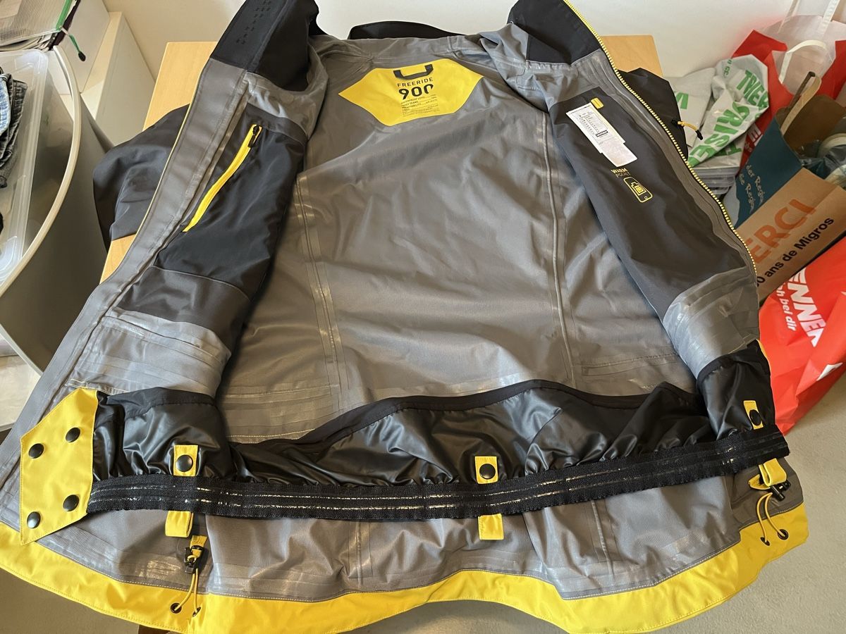 Completi: Ski suit - include jacket and pants - very good condition – Usato da Ecublens VD venduto da wan_6lsv 3