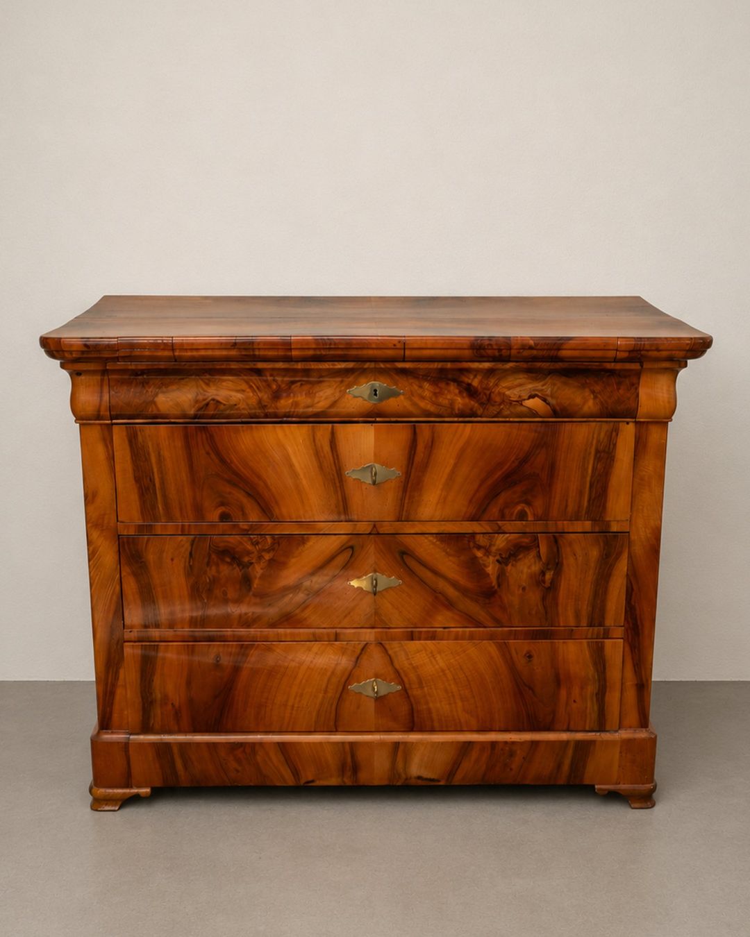 Commodes: COMMODE BIEDERMEIER – D'occasion à Moutier par Vintage-signature