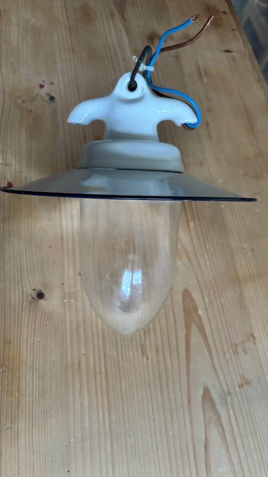 Kronleuchter & Deckenlampen: Deckenleuchte E-Mail / Glas – Industrial Stil – Gebraucht aus Sarnen von zdebby 4