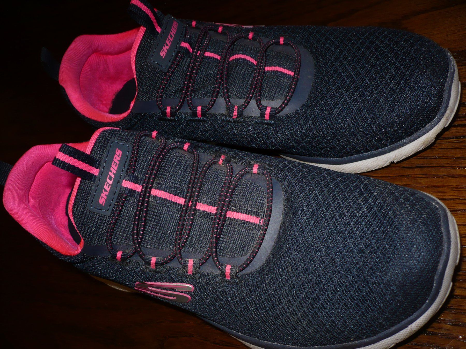 Skechers Chaussures femmes: SKECHERS Sneaker Gr. 38 – D'occasion à Merzligen par Marthe22 2