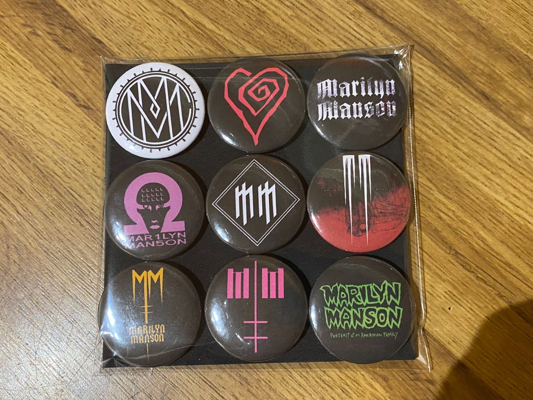Placchette & Badge: Marilyn Manson Magnete! – Nuovo (secondo la descrizione) da Basel venduto da FatCatPacksTheRatt