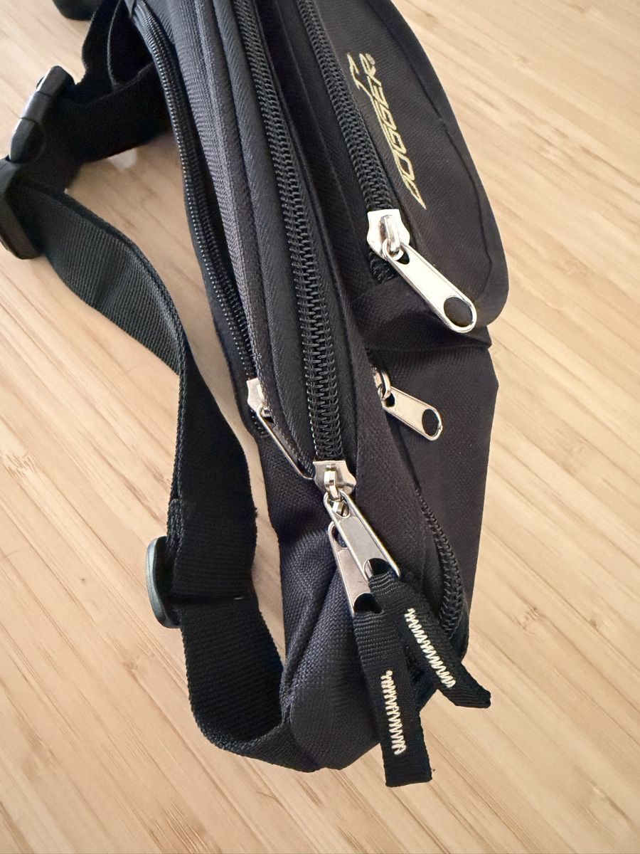 Dogger Taschen: Bauchtasche DOGGER schwarz verstellbar – Neu (gemäss Beschreibung) aus Kloten von dephy 1