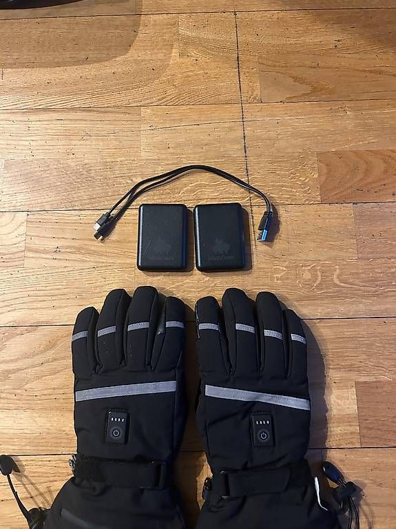 Guanti & manicotti: Beheizbare Handschuhe – Usato da Solothurn venduto da mar_spc6