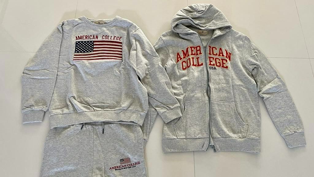 Lotti & Set di vestiti: Knabenpullover mit Trainerhose und Sweatjacke – Nuovo (secondo la descrizione) da Rheineck venduto da pssesolnet 1