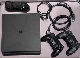 PS4 Slim + 2 Controller + Ladestation + Kabel