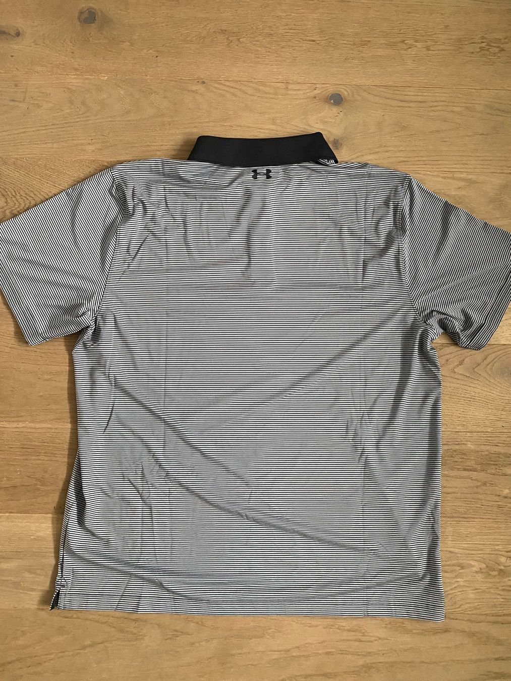 Under Armour Magliette Polo: Under Armour Poloshirt – Usato da Volketswil venduto da 9394 2