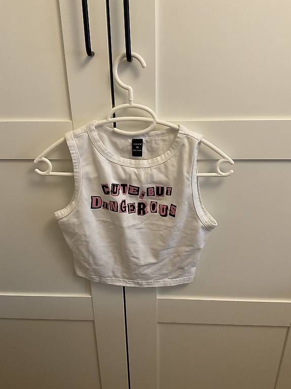 Top: Weisses Crop Top – Usato da Wettingen venduto da monikazefi