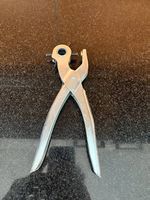 Pince emporte-pièce revolver rotative pour cuir et tissu