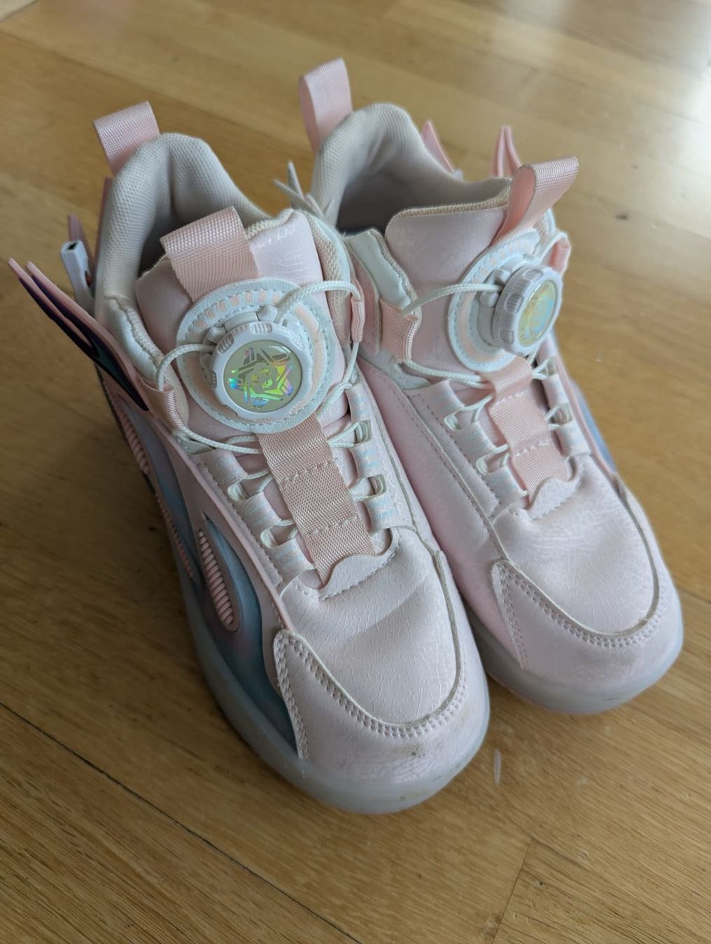 Pattini in linea & Pattini a rotelle: Schöne Mädchen Rollschuhe mit VIELEN Lichteroptionen – Usato da Zug venduto da mia_yvt2