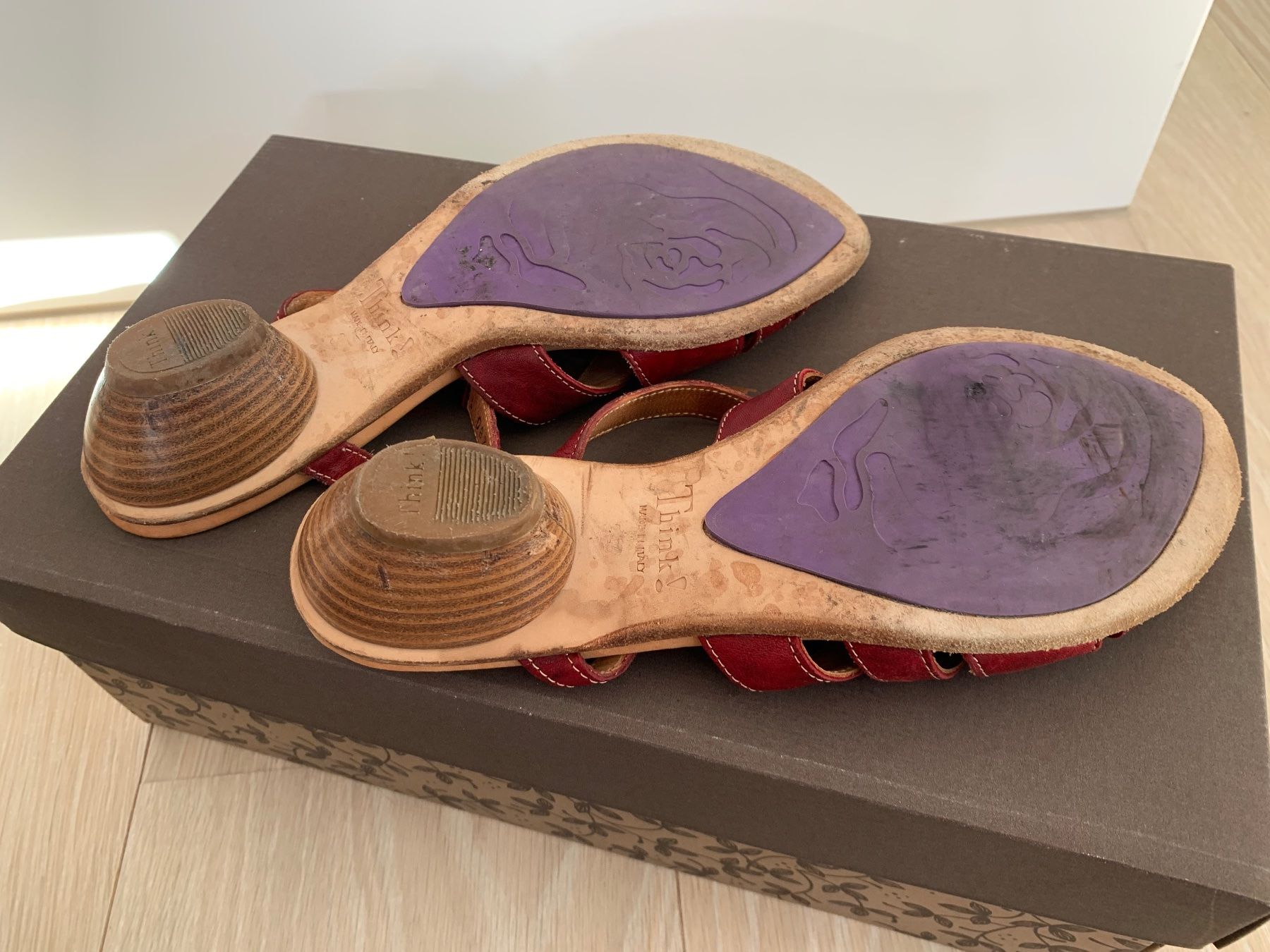 Think Scarpe da donna: Think! Echtleder-Sandalen, Rot, Gr. 37 mit Riemchen – Usato da Schwanden GL venduto da Cicala 4