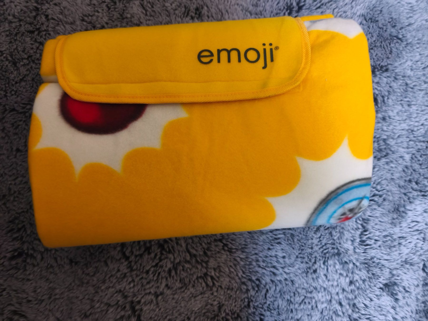 Coop Coperte: Emoji Picknick-Decke gelb/ farbig – Usato da Uster venduto da zebralino 1
