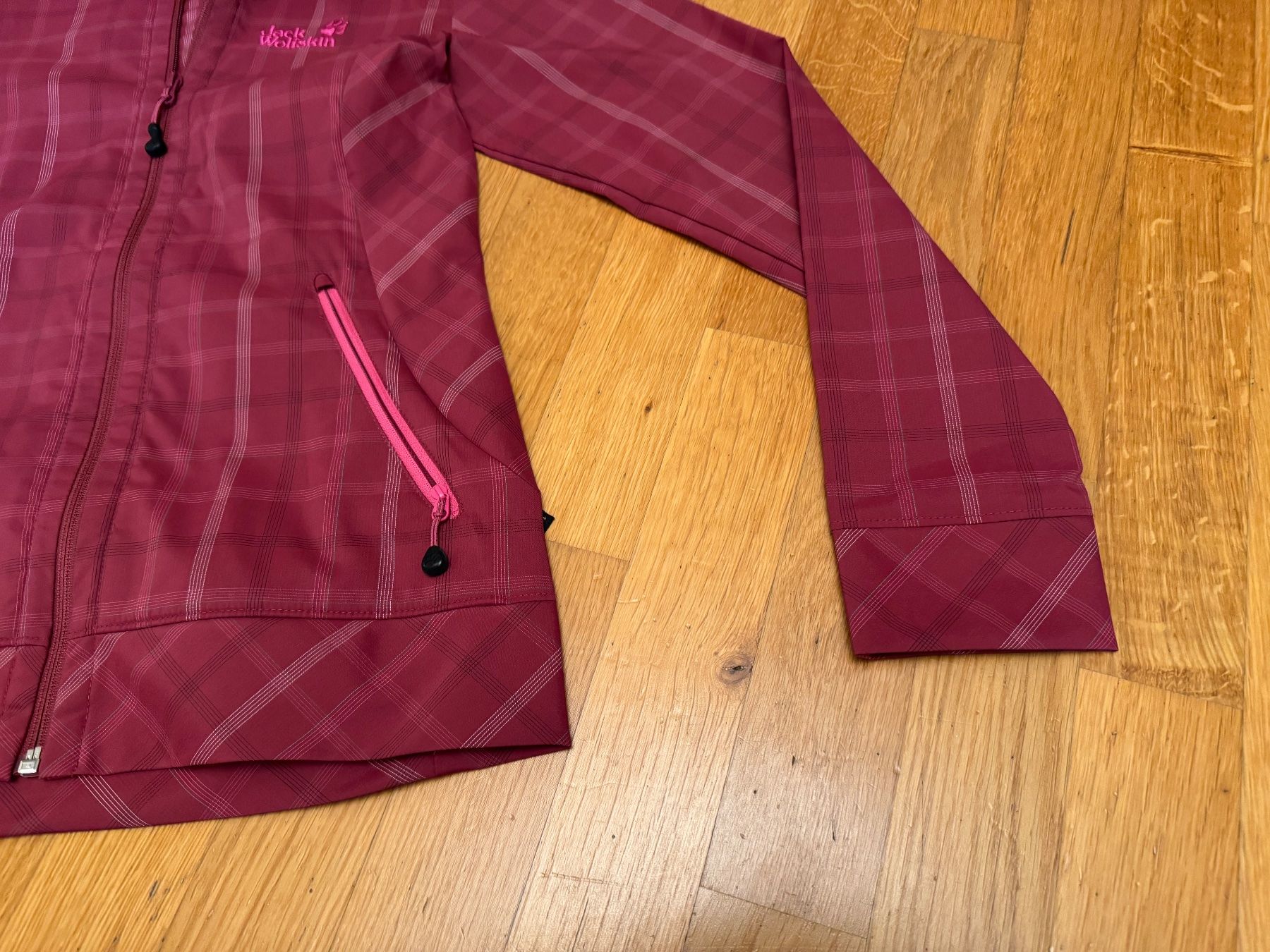 Jack Wolfskin Giacche: Neue Jack Wolfskin Softshelljacke Damen Grösse S – Nuovo (secondo la descrizione) da Bettlach venduto da Tradenet100 1