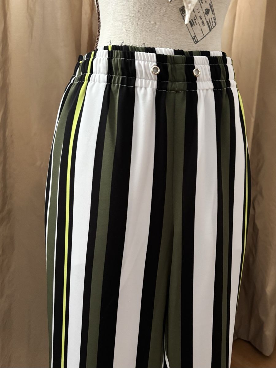 Pantaloni: Coole Freizeit Sommerhose, Gr. 42 – Usato da Elsau venduto da Gigelix 1