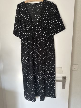 Monki Sommerkleid, Grösse 40, Schwarz mit Pünktchenmuster