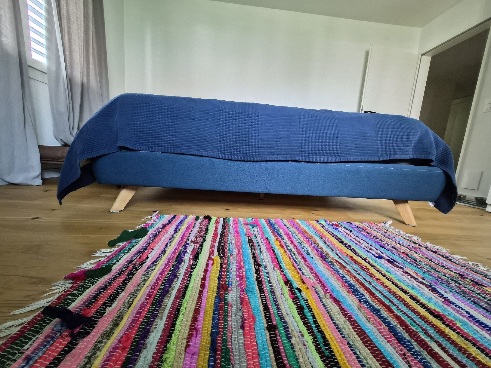 Letti: Blue Double Bed Frame with Headboard Maison du Monde+Matress – Usato da Maur venduto da Sofi___ 1