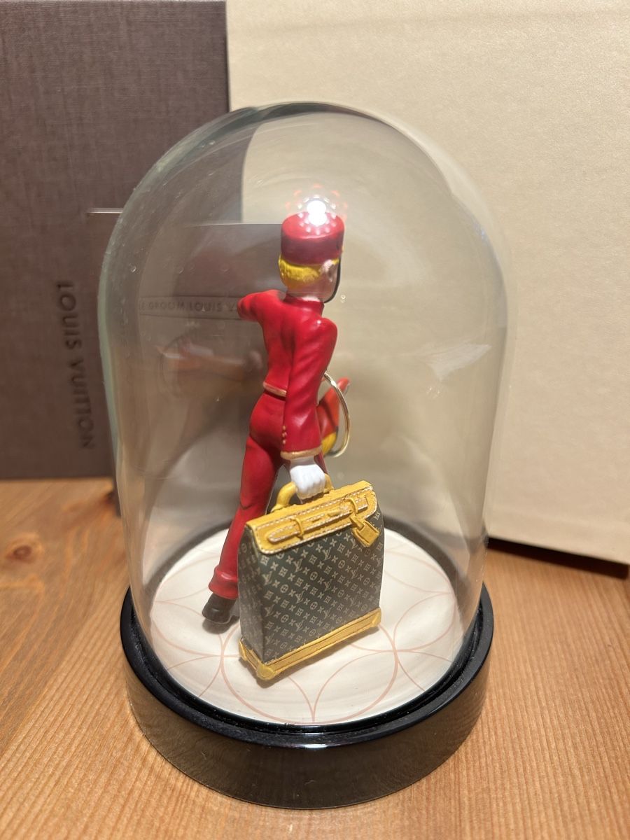 Figuren: Louis Vuitton le groom Dome – Neu und originalverpackt aus Zürich von FHam 2