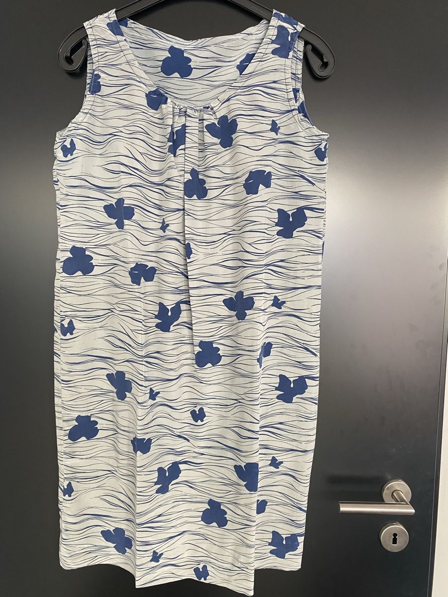 Vestiti: Trägerkleid grau-blau Gr. 44 Viskose – Usato da Meggen venduto da 6003Luzern
