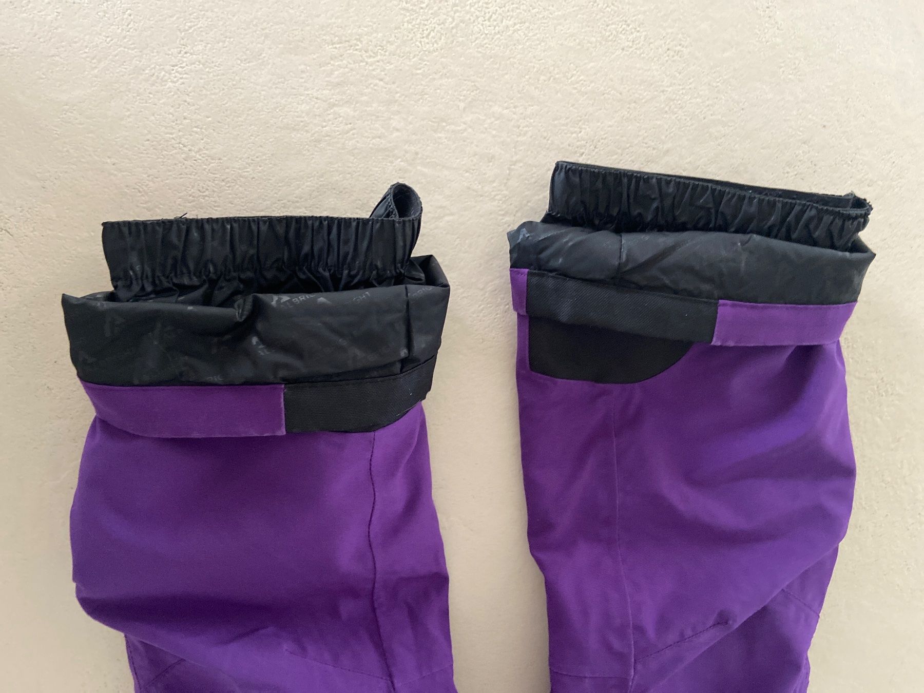 Albright Pantaloni: ALBRIGHT MÄDCHEN-SKI-HOSE GRÖSSE 116 – Usato da Baden venduto da GALERIE43 7