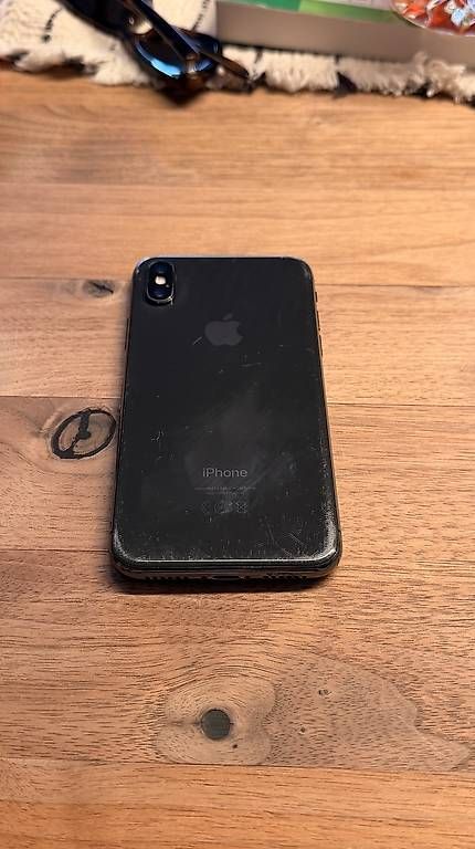 Telefoni cellulari / Smartphones: IPHONE X – Usato da Gutenswil venduto da Naguaa 2