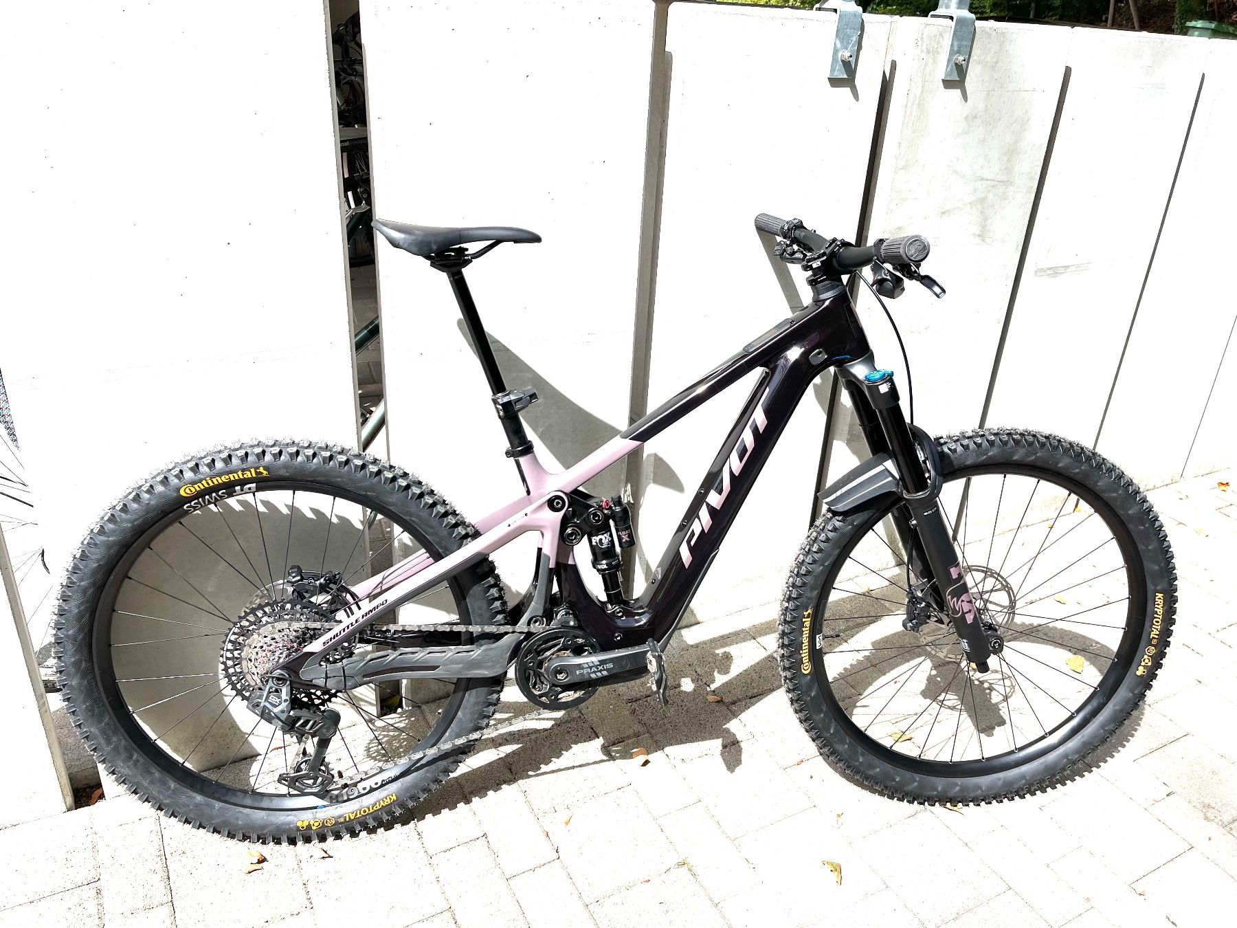 Vélos: Pivot Shuttle AMP‘D E-Bike mit Avonix MS2 Gr.MS – D'occasion à Winterthur par janser02 7