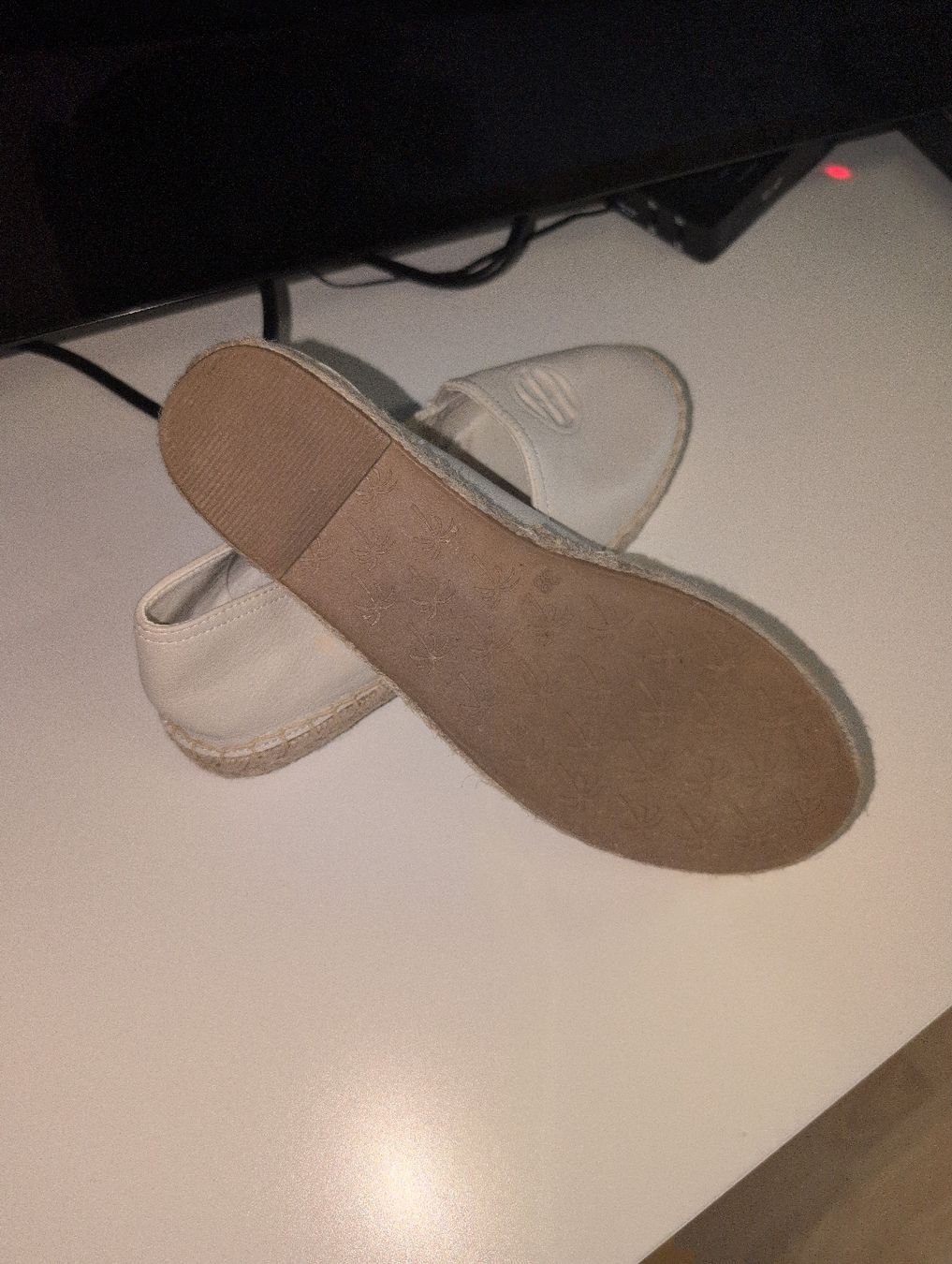 Scarpe da donna: Espadrilles crème - Élégantes et confortables - Taille 38 – Usato da Bassersdorf venduto da pca_cz6q 2