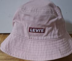 Casquette Levi's rose taille unique état neuf taille S