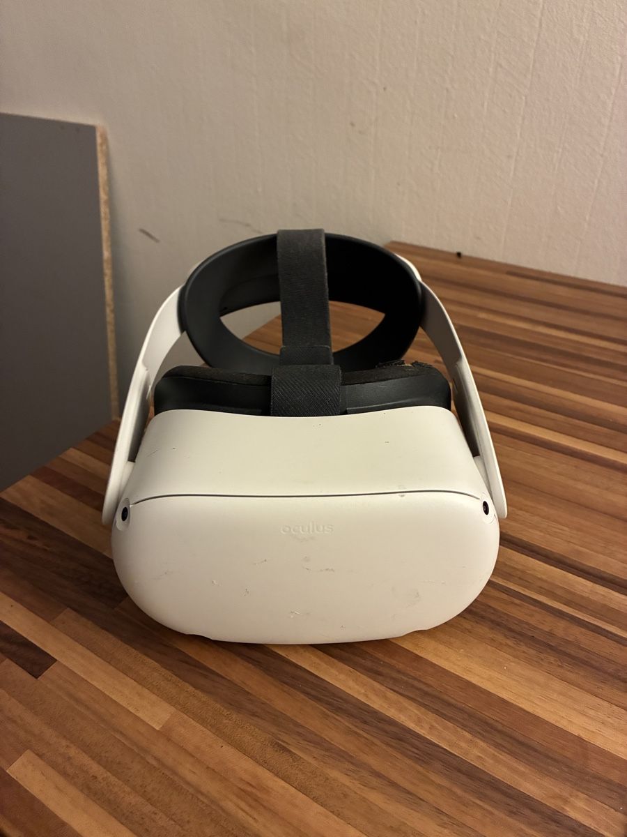 Meta VR Brille: Oculus (Meta) Quest 2 – Gebraucht aus Herisau von pav_57g8