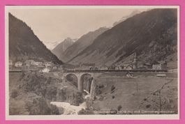 Göschenen mit Eisenbahn und Dammagletscher