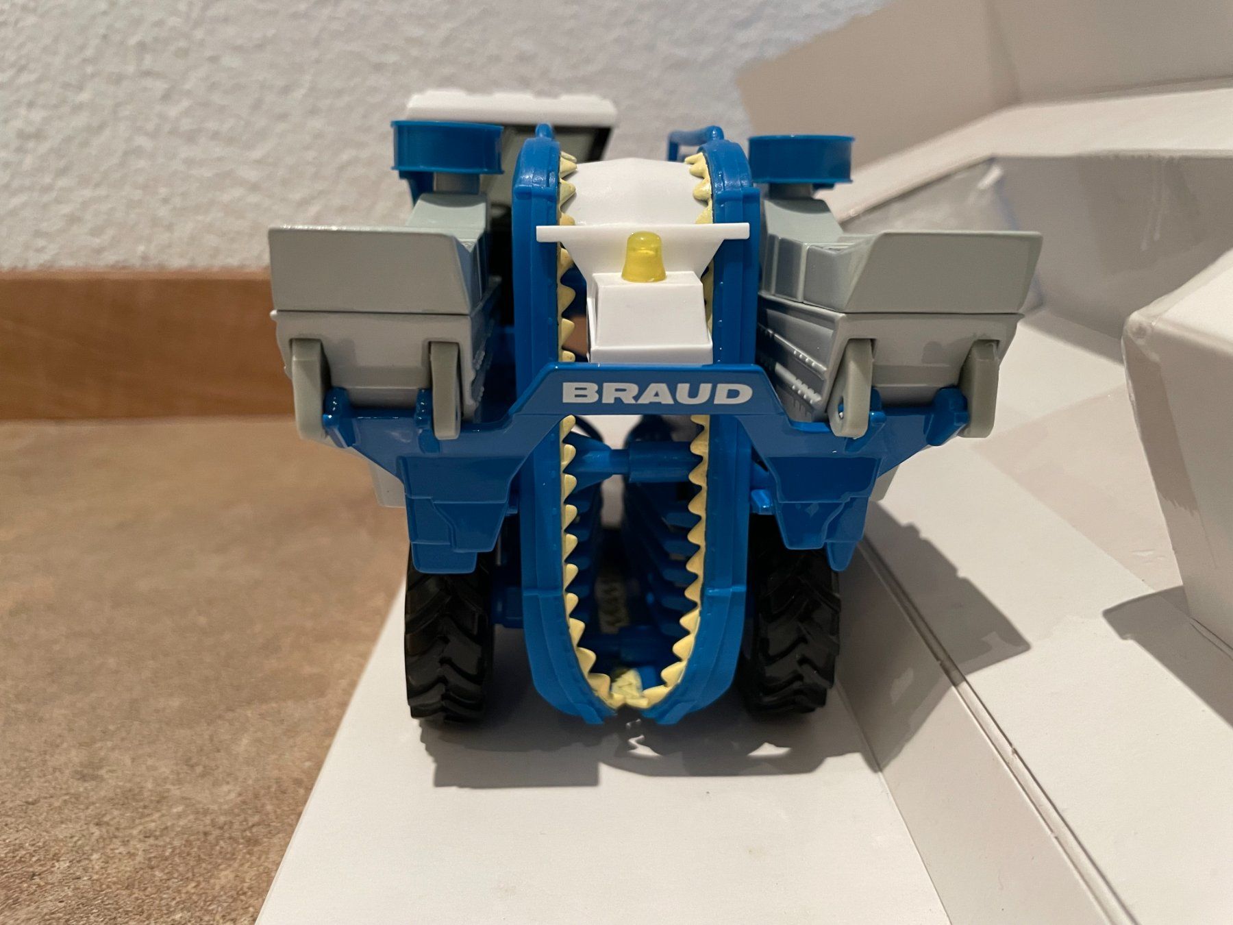 Siku Kit di modellismo & Modellini statici: SIKU Traubenvollernter Braud SB 64 – Nuovo e nell'imballaggio originale da Kreuzlingen venduto da Stefan1150 3