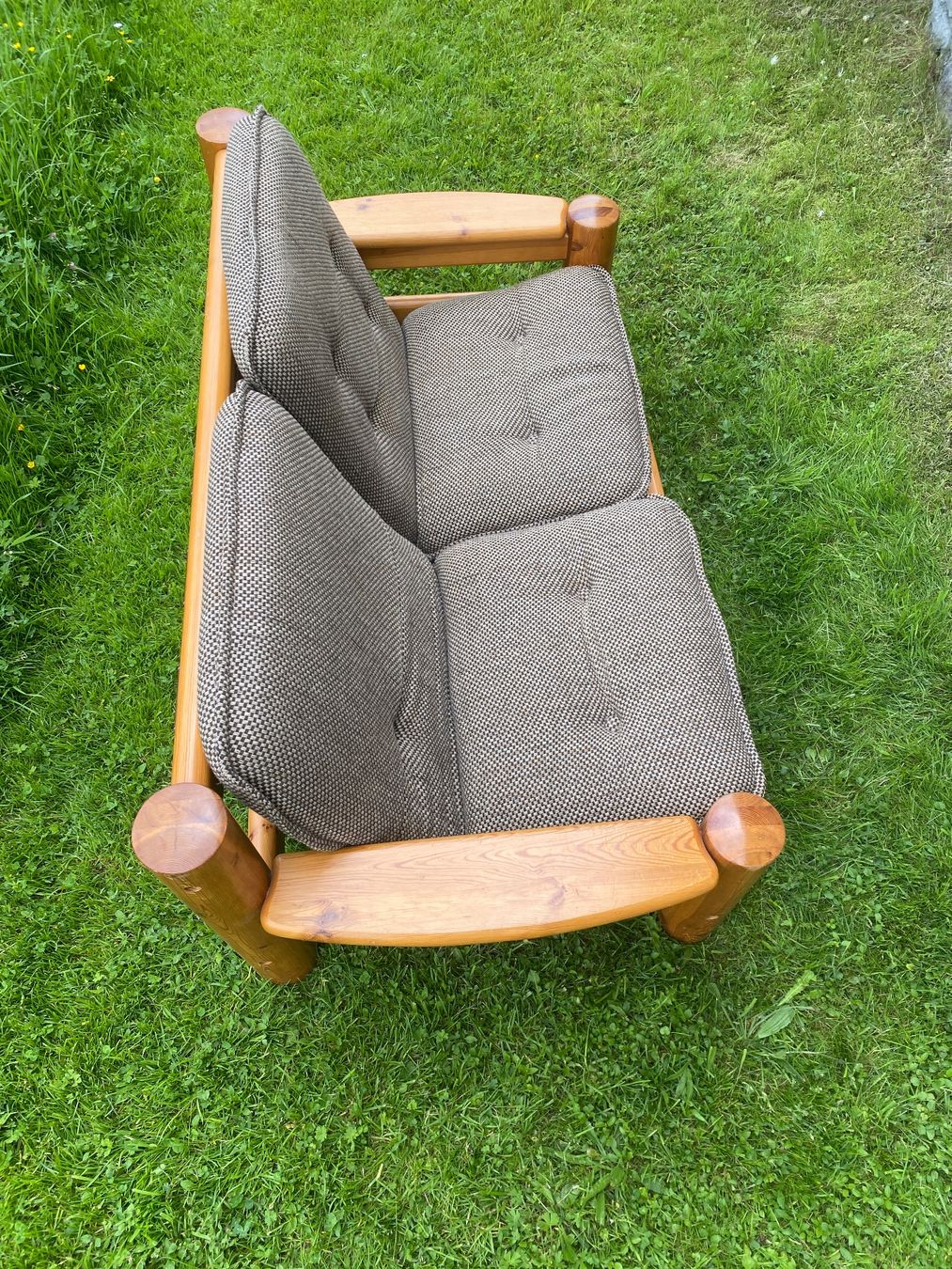Sofas: Rustikales 2er Sofa aus massivem Holz – Gebraucht aus Wildhaus von mandala10 1