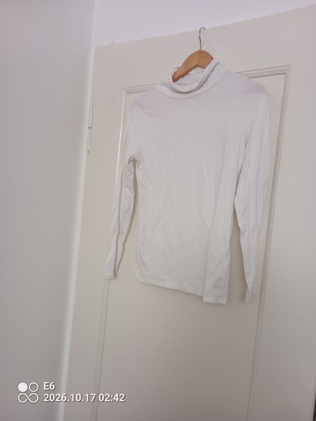 Pulls & Sweat-shirts: Toĺlkragenpullover. Marke: Basics – D'occasion à Zürich par Mitzi6