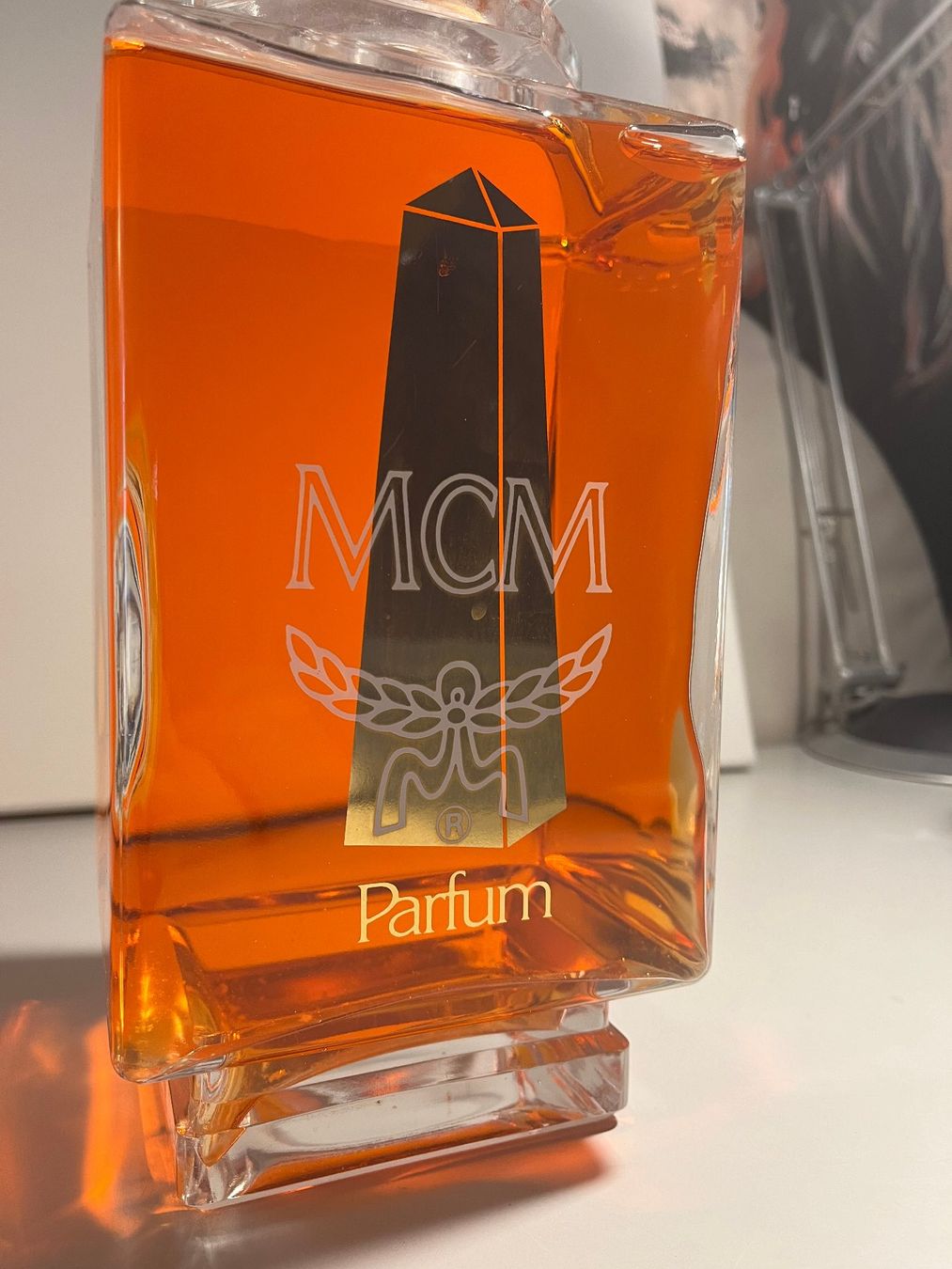 Mcm Flaconi: XXL Parfumflasche MCM 42cm – Usato da glattfelden venduto da kimiaxel 4