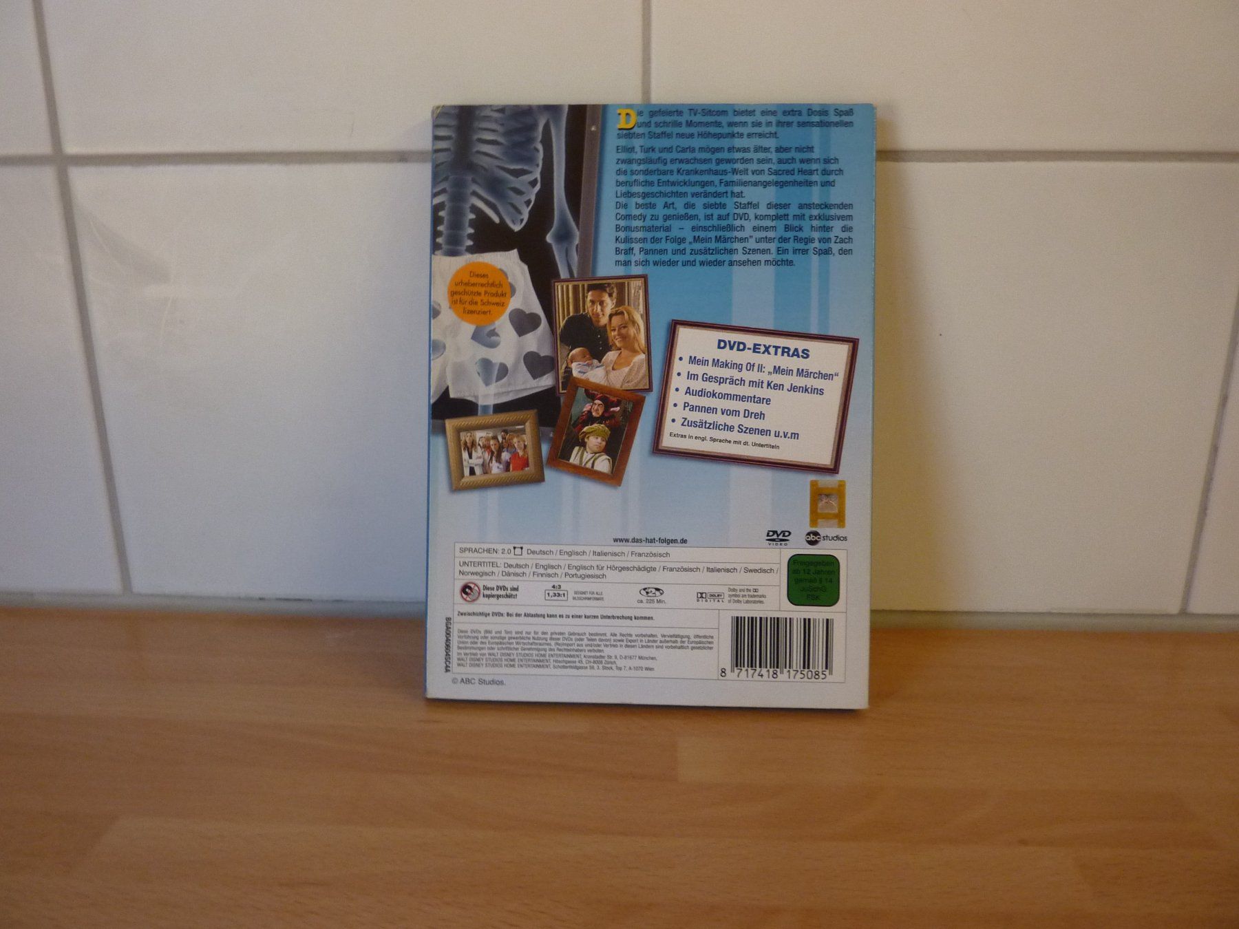 Tutti i DVDs: Scrubs  Staffel 7 – Usato da Niederscherli venduto da Zahnd1 1