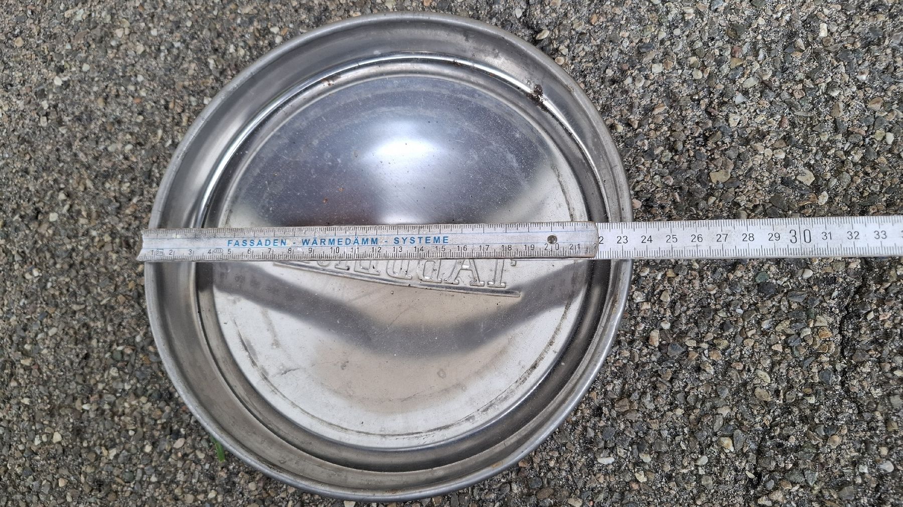 Parti ricambio per rimorchio: 3x Enjoliveurs de marque Tabbert – Usato da Porrentruy venduto da Baggionoha19 5