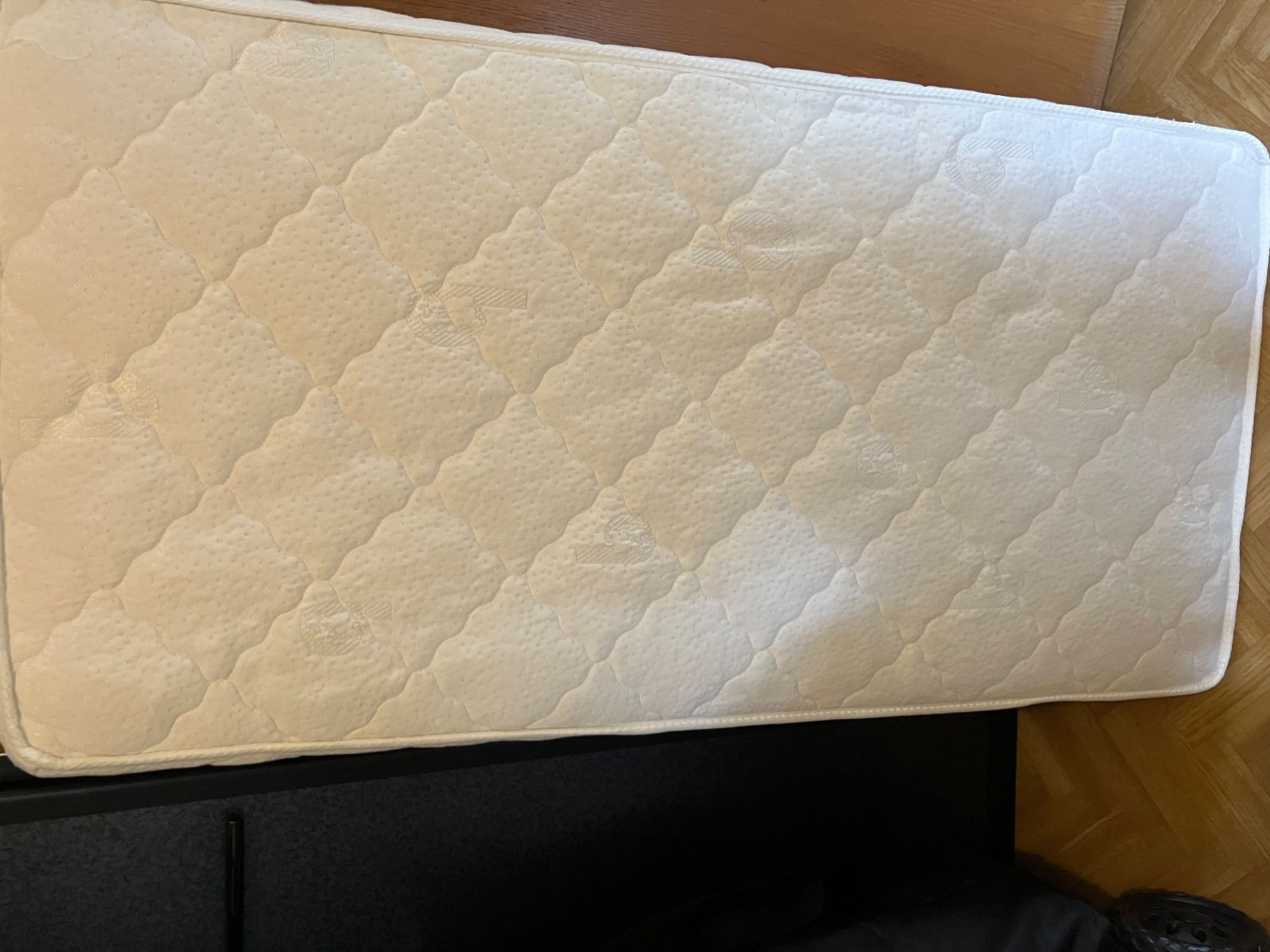 Fasciatoi & Accessori: Chambre de bébé bon état avec matelas – Usato da Echarlens venduto da ang_28pp 6