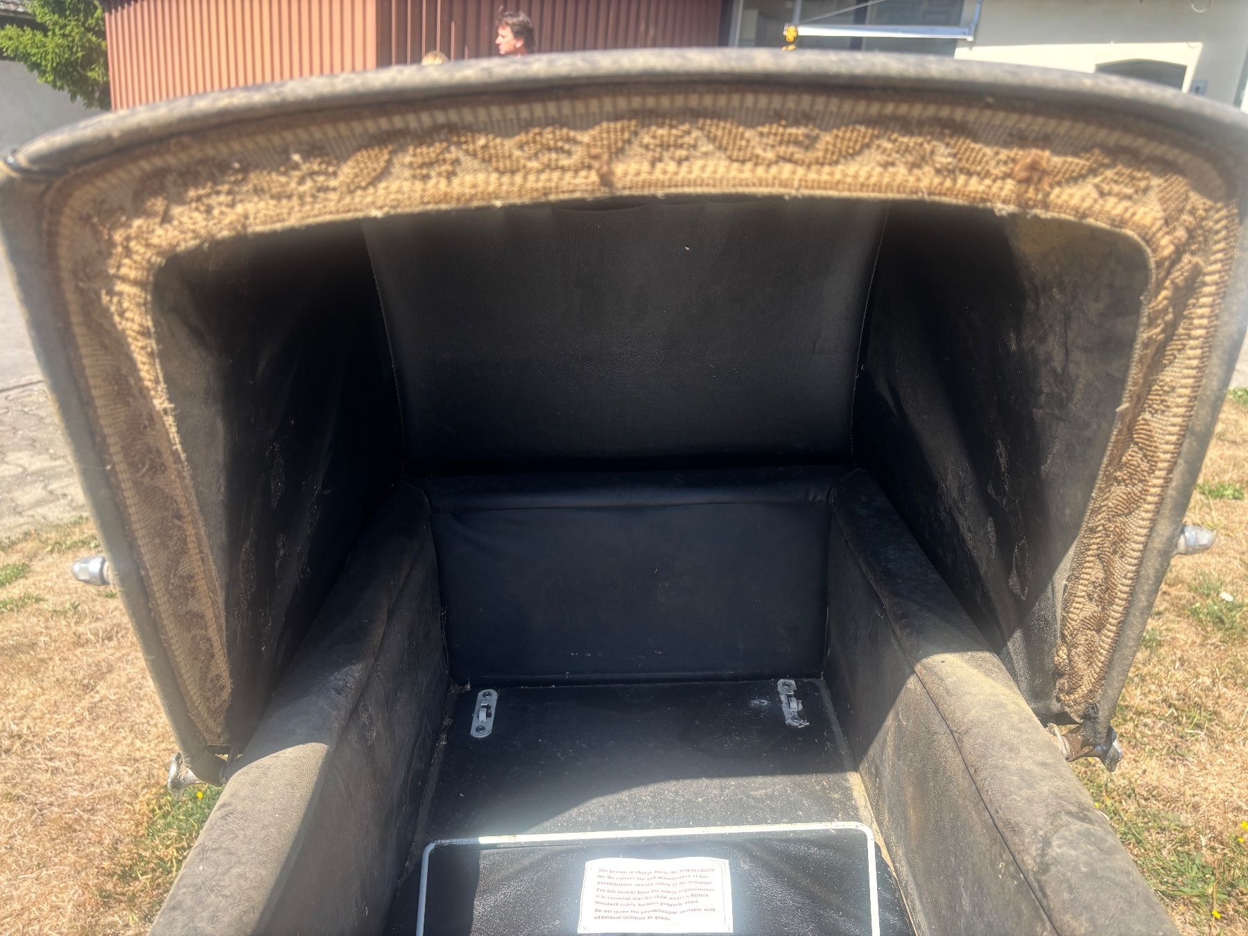 Carrozzine: Antiker Silver Cross Kinderwagen – Usato da Hallwil venduto da volvo63 3