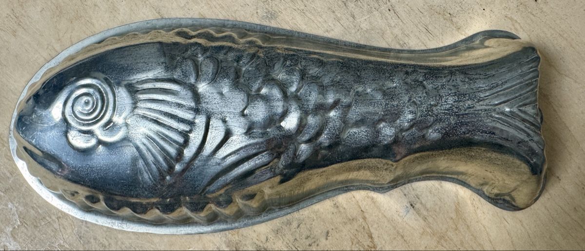 Moules à gâteaux: Alte Backform FISCH Weissblech 30 cm – D'occasion à Rothrist par Luckywinner 3