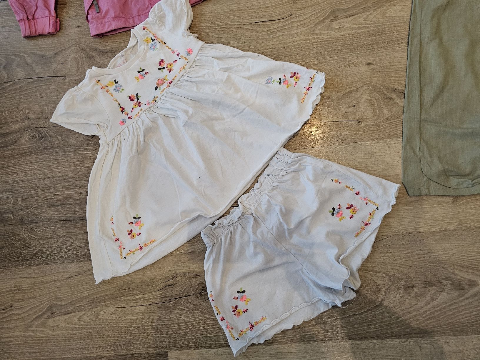 Lotti & Set di vestiti: Kinder Kleider Sommer Frühling  Gr122 – Usato da Grosshöchstetten venduto da Qenko 1