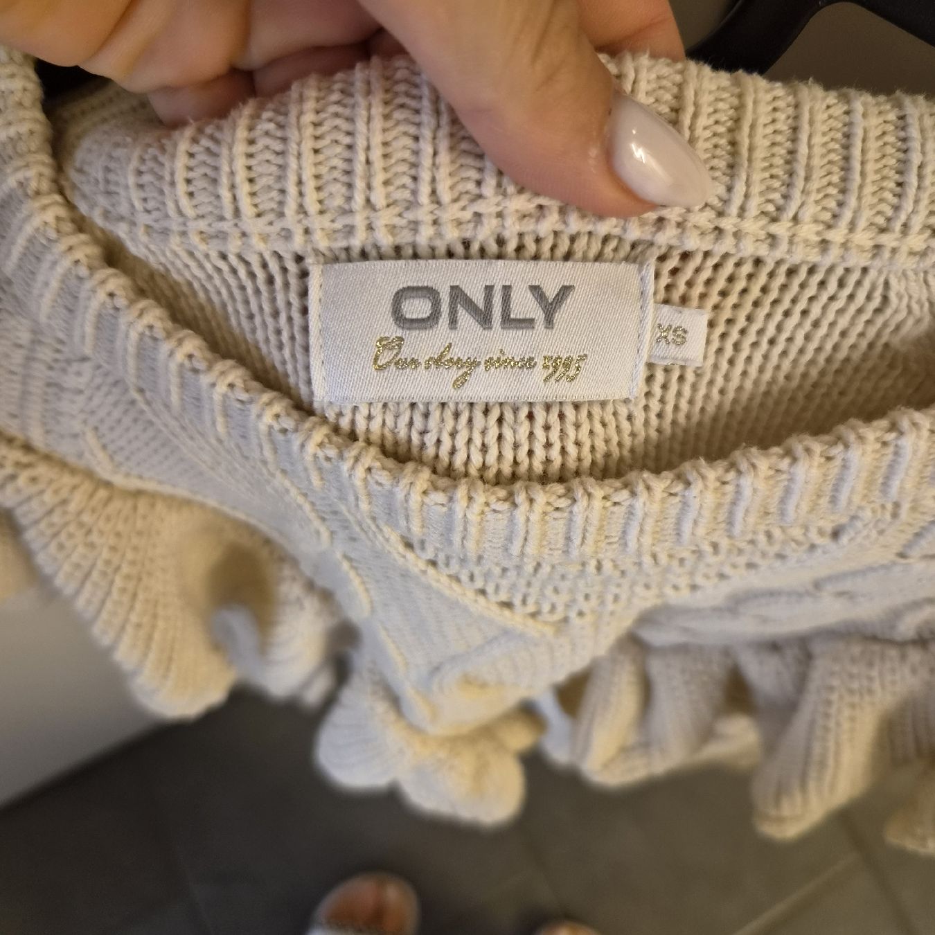 Only Maglioni & Felpe: Damen Pullover Only cremefarben mit Rüschen Grösse XS – Usato da Thayngen venduto da 123LeaT 2