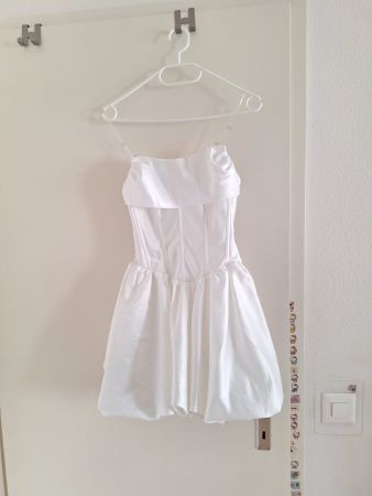 Schönes Sommerkleid Weiss Gr. XS, Corsagen-Look, neuwertig