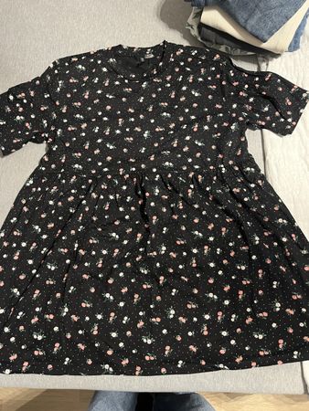 Blumenkleid Grösse L Divided H&M schwarz rosa süss