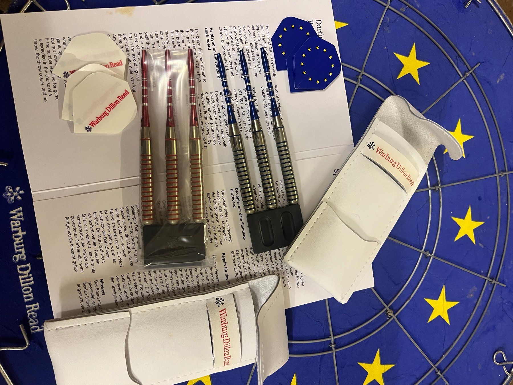 Freccette: Dart-Set Warburg Dillon Read mit Dartscheibe – Nuovo e nell'imballaggio originale da Boningen venduto da FrediP 2