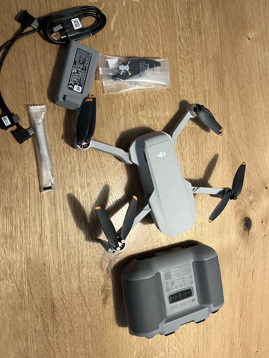 DJI Modellismo RC: DJI Mini Drohne mit Softcase  – Usato da Thalwil venduto da Potato0 1