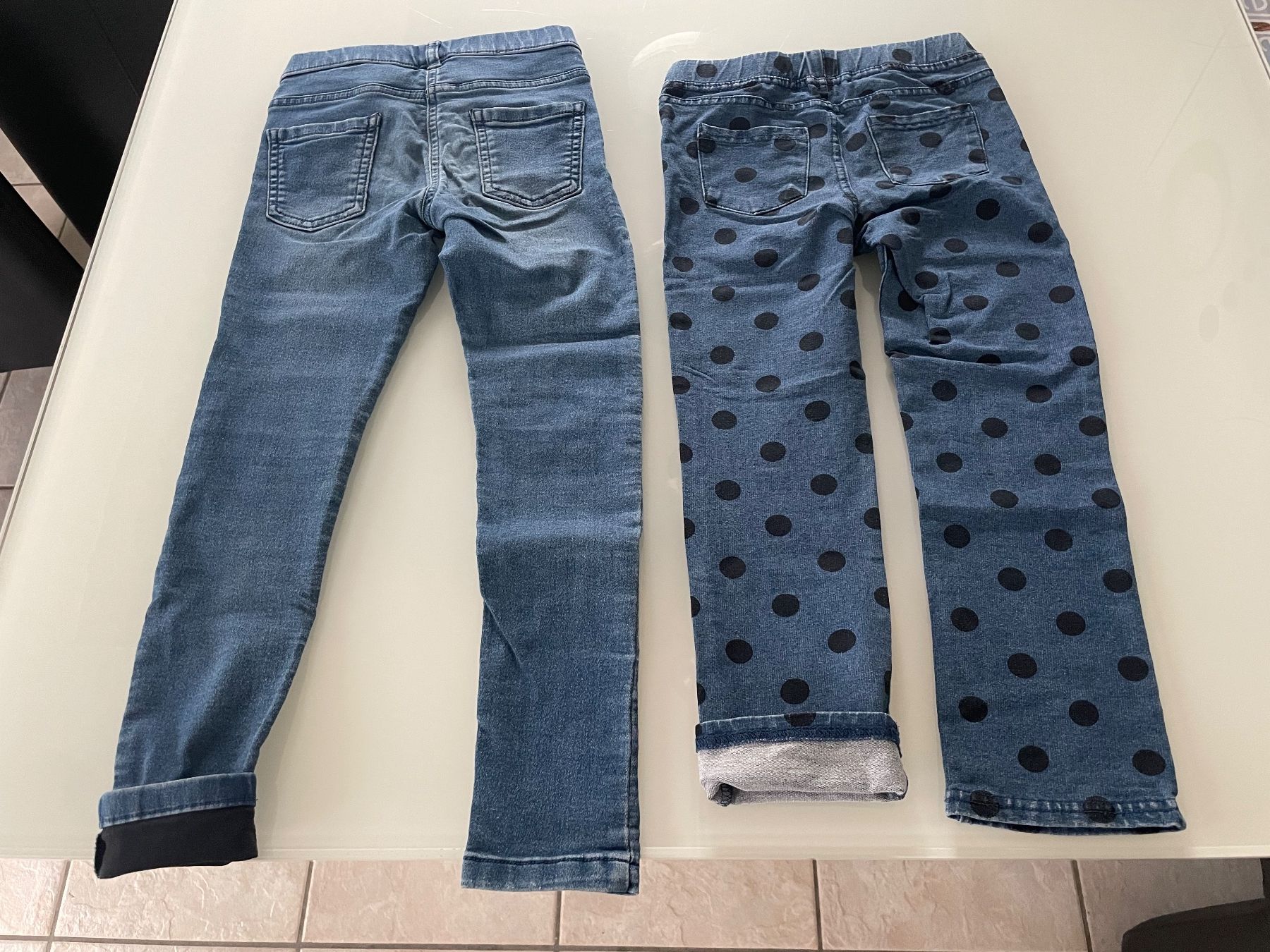 H&M Pantaloni: Mädchem  -jeans 116-122 blau ,stretch – Usato da Pfeffingen venduto da Purzzeli 1